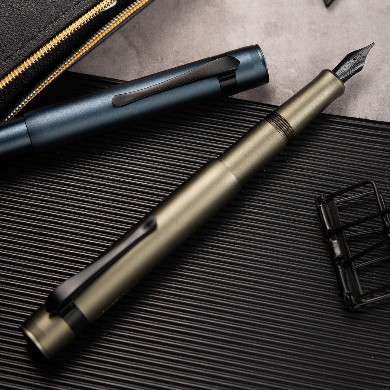 Hongdian M2 Black Forest Mini Fountain Pen, Bent Nib & Sleek Shape Aluminium Short Pocket Travel Pen (Midnight Blue)