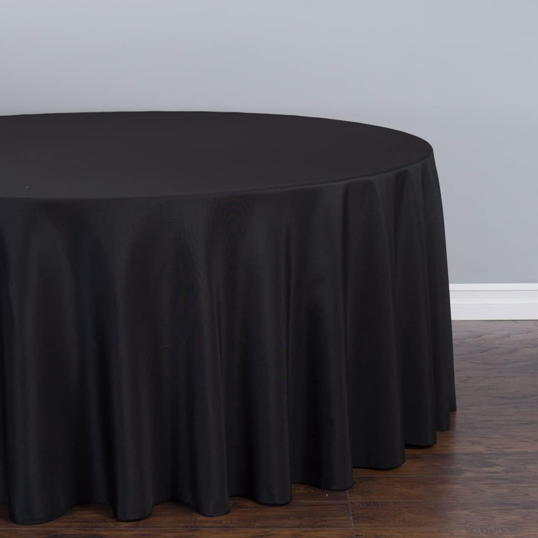 LinenTablecloth 132-Inch Round Polyester Tablecloth Black