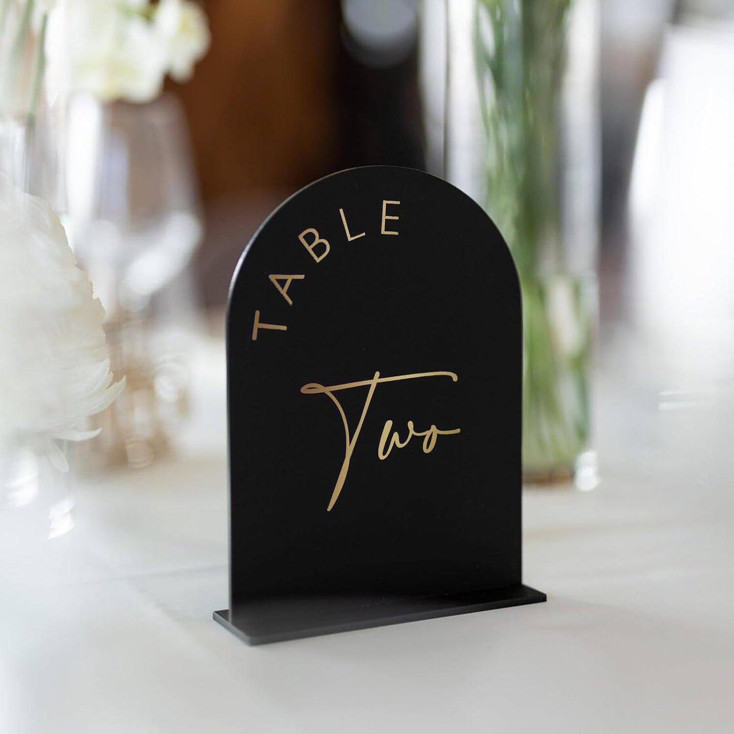 Black Arch Wedding Table Numbers 1-25 with Stands, 5x7 Inch Arch Acrylic Sign Black and Gold Lettering, Arch Acrylic Table Numbers for Wedding Reception
