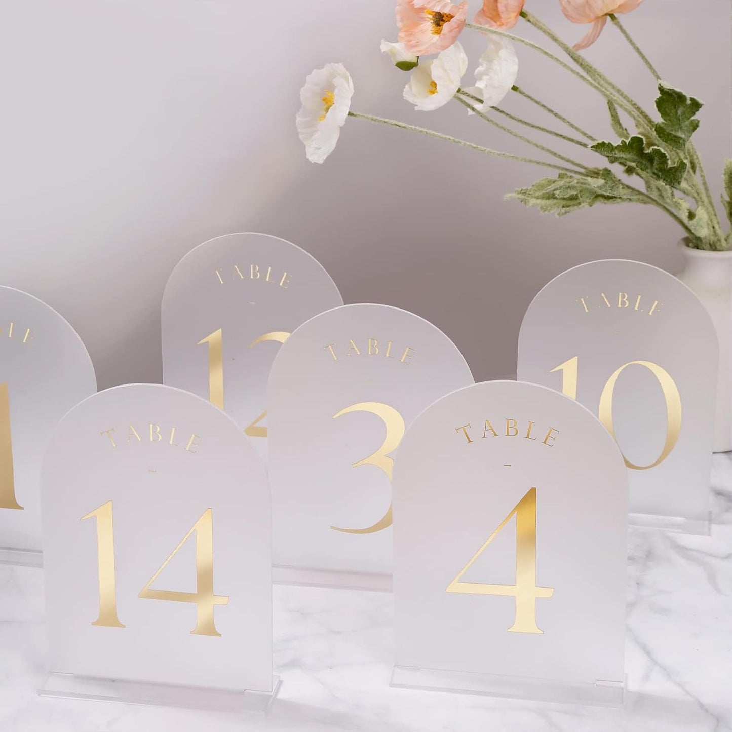 UNIQOOO Frosted Arch Wedding Table Numbers 1-15 w/Stands, Gold Foil Printed 5x7 Acrylic Display Signs &Holders, Pack of 15, Perfect for Centerpiece, Reception, Decoration, Party, Anniversary, Event