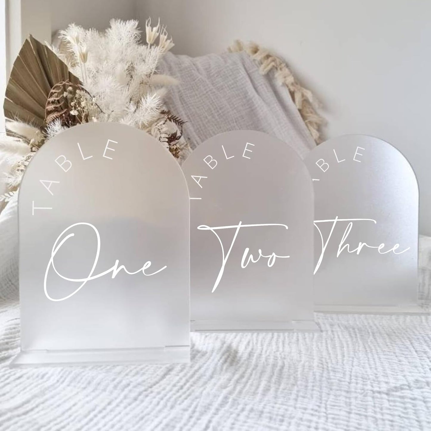 JINMURY Frosted Arch Wedding Table Numbers 1-25 with Stands, 5x7 Inch Frosted Arch Acrylic Sign with White Letters, Arched Acrylic Table Numbers for Wedding Reception