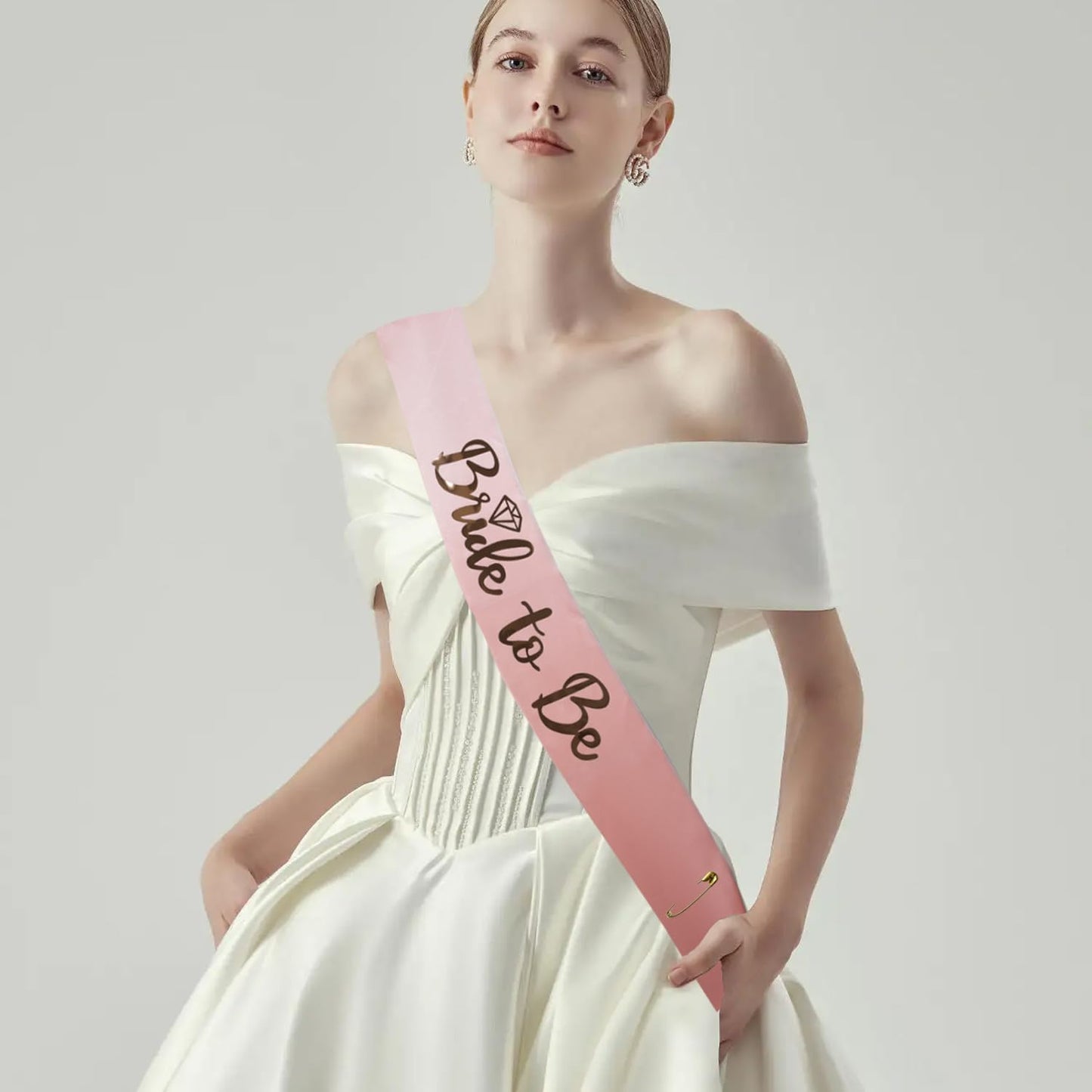 3 Pack Bride to Be Decorations Set, Bride to Be Sash, White Bride Veil, Bride Headband Tiara for Bachelorette Party Bridal Shower Decoration(Rose Gold)