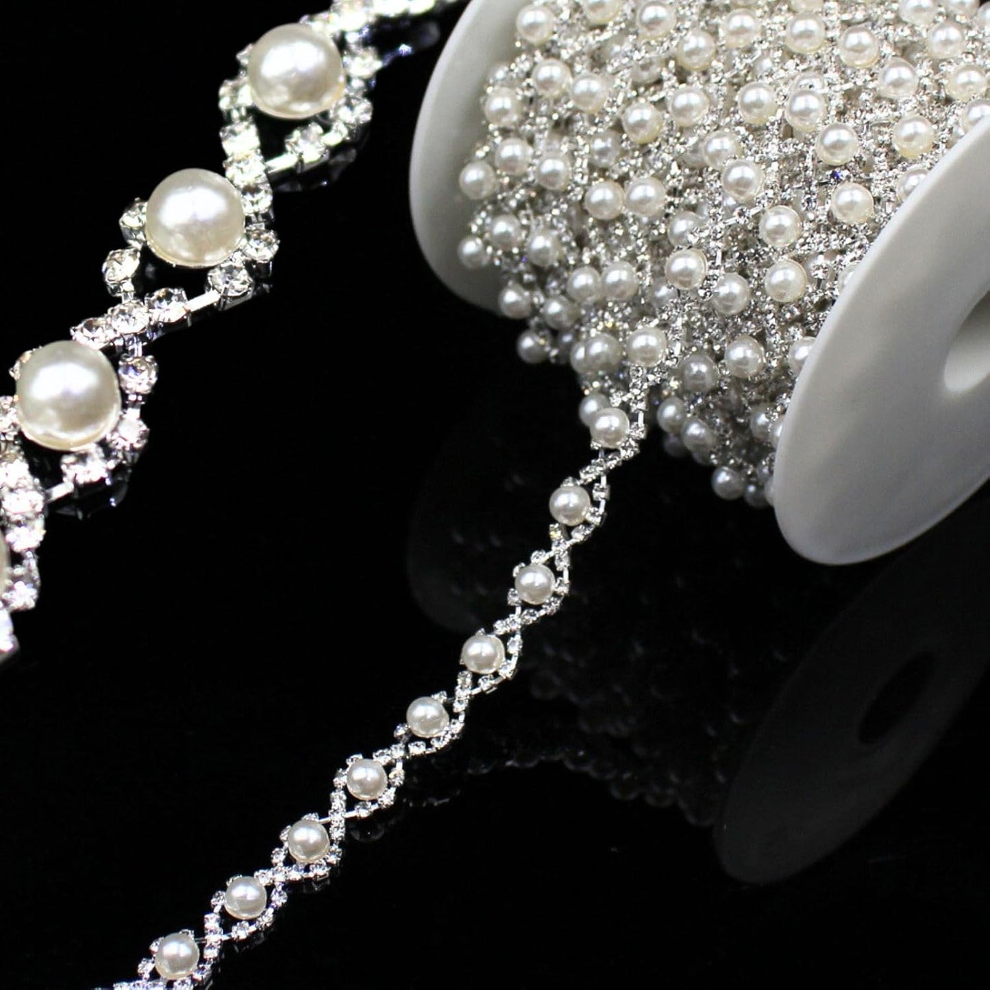 1 Yard Pearl Trim Chain Rhinestone Silver String Crystal Applique Fringe Ribbon Strips Beads Sewing Dress DIY Party Wedding Bouquet for Decoration Bridal Costume Embellishment