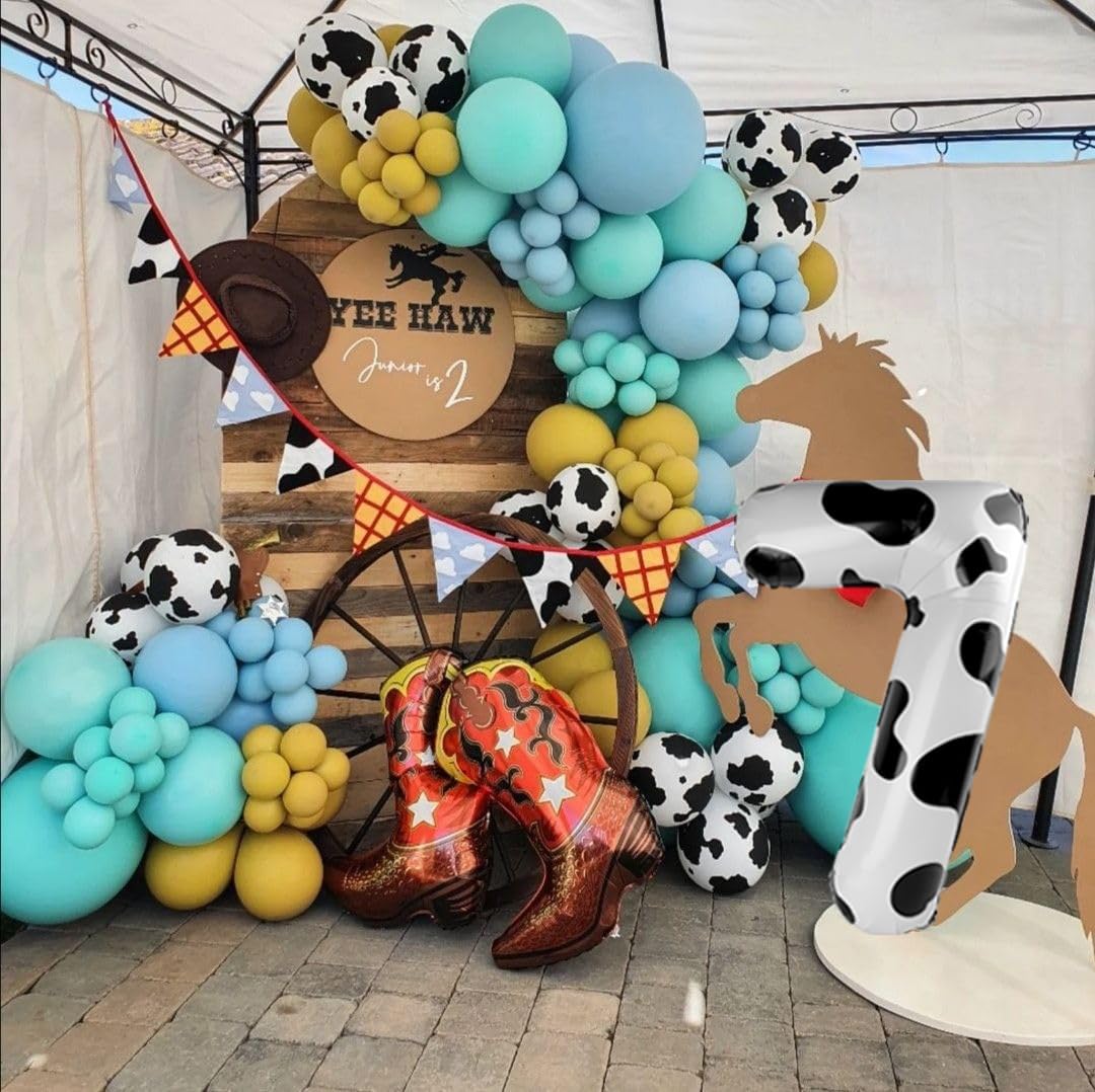 Cow Print Number Balloon Birthday Decorations, 40 inch Number balloon 0-9(Zero-Nine), Cow Balloon for Farm Birthday Party Supplies, Cow Themed birthday party Decorations (Number 7)