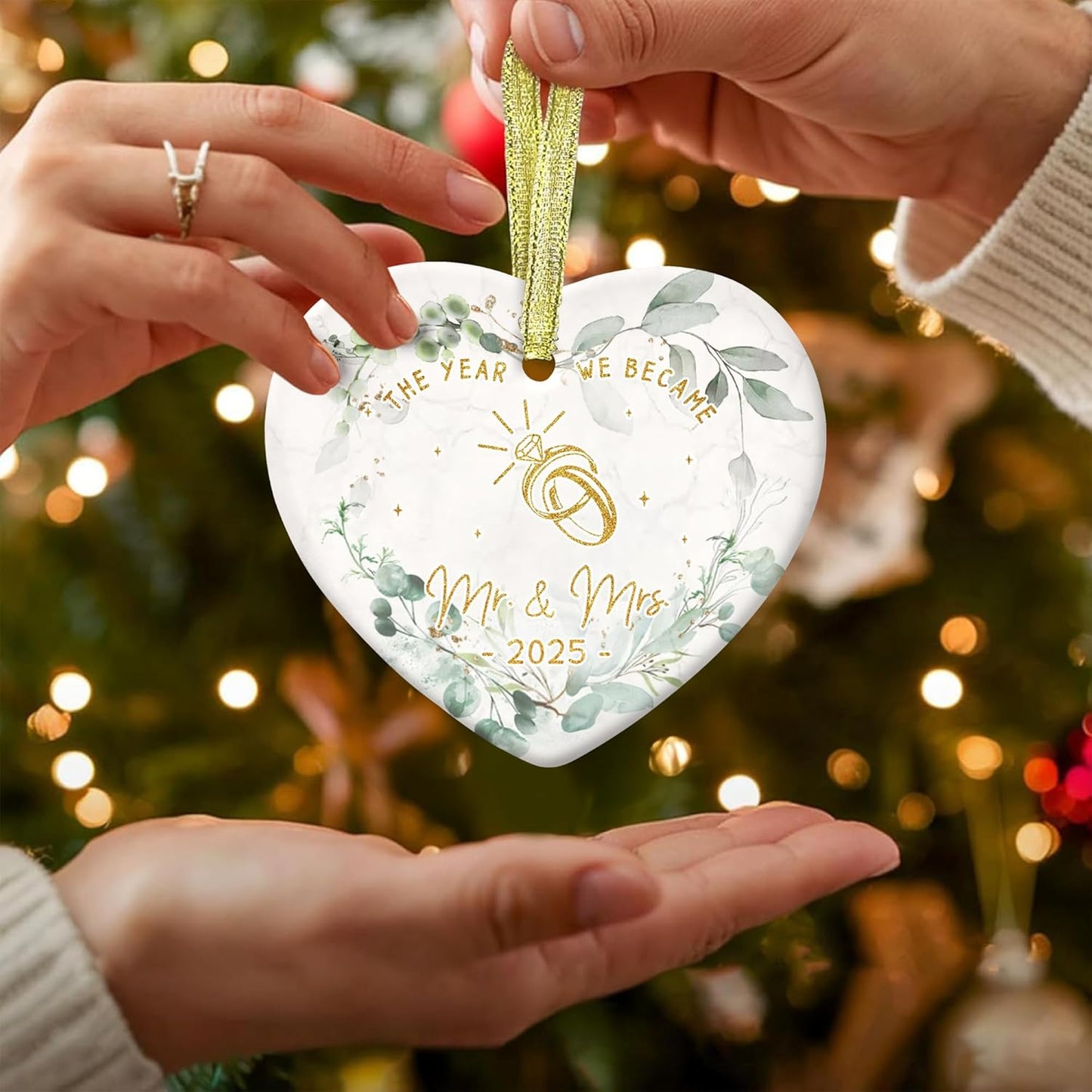 GOSSBY Wedding Ornament 2025 - The Year WE Became MR MRS - 2025 Wedding Gift for Couple - Bridal Shower, Newlywed, Just Married, Mr Mrs Gift for Bride Groom - 1st Married Couple Christmas Decor