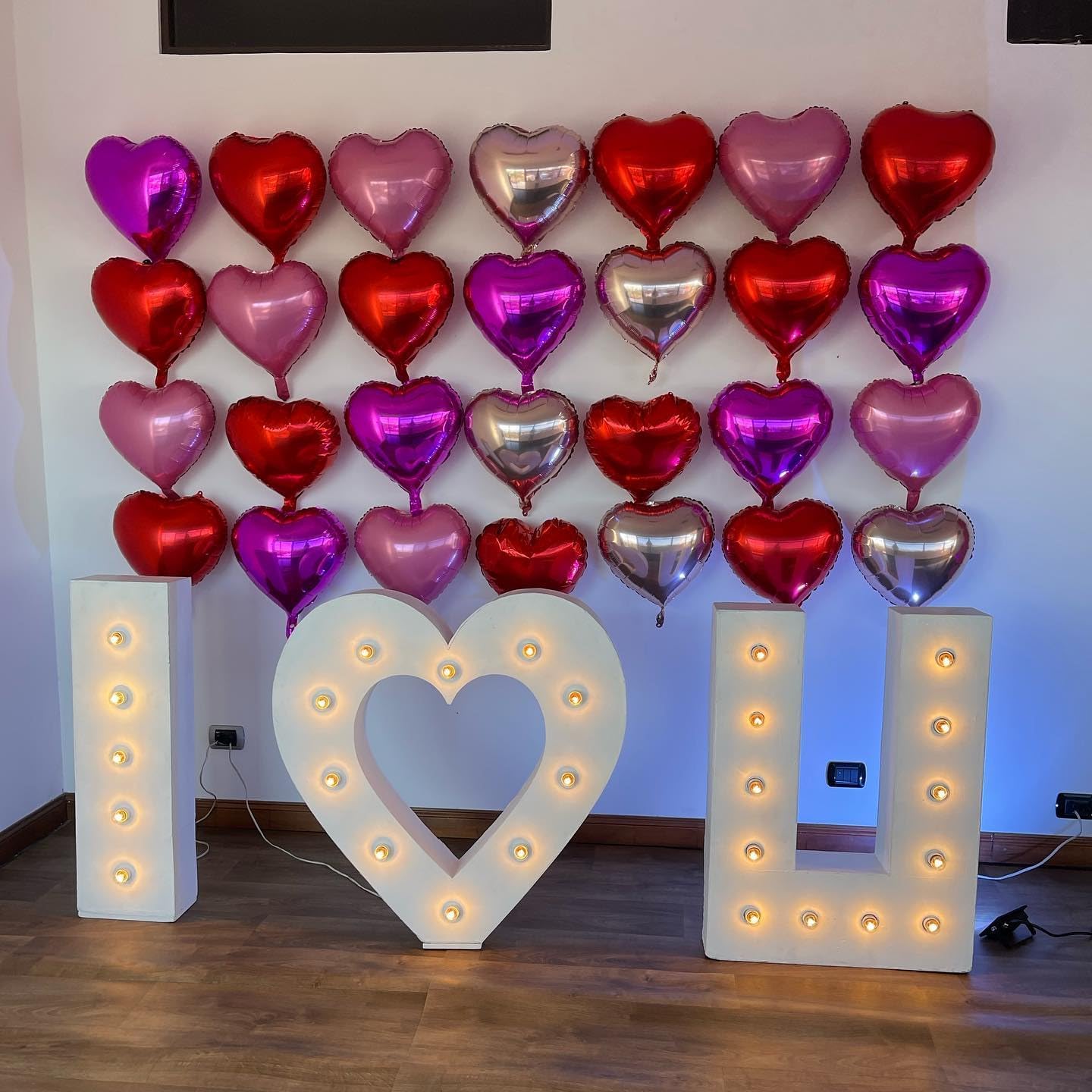 Red Heart Shaped balloons Pack of 12,18 Inch Hot Pink Love Valentine Balloons Pink Heart Romantic Balloons For Valentines Day Propose Marriage Wedding Bridal Shower Engagement Party Decorations