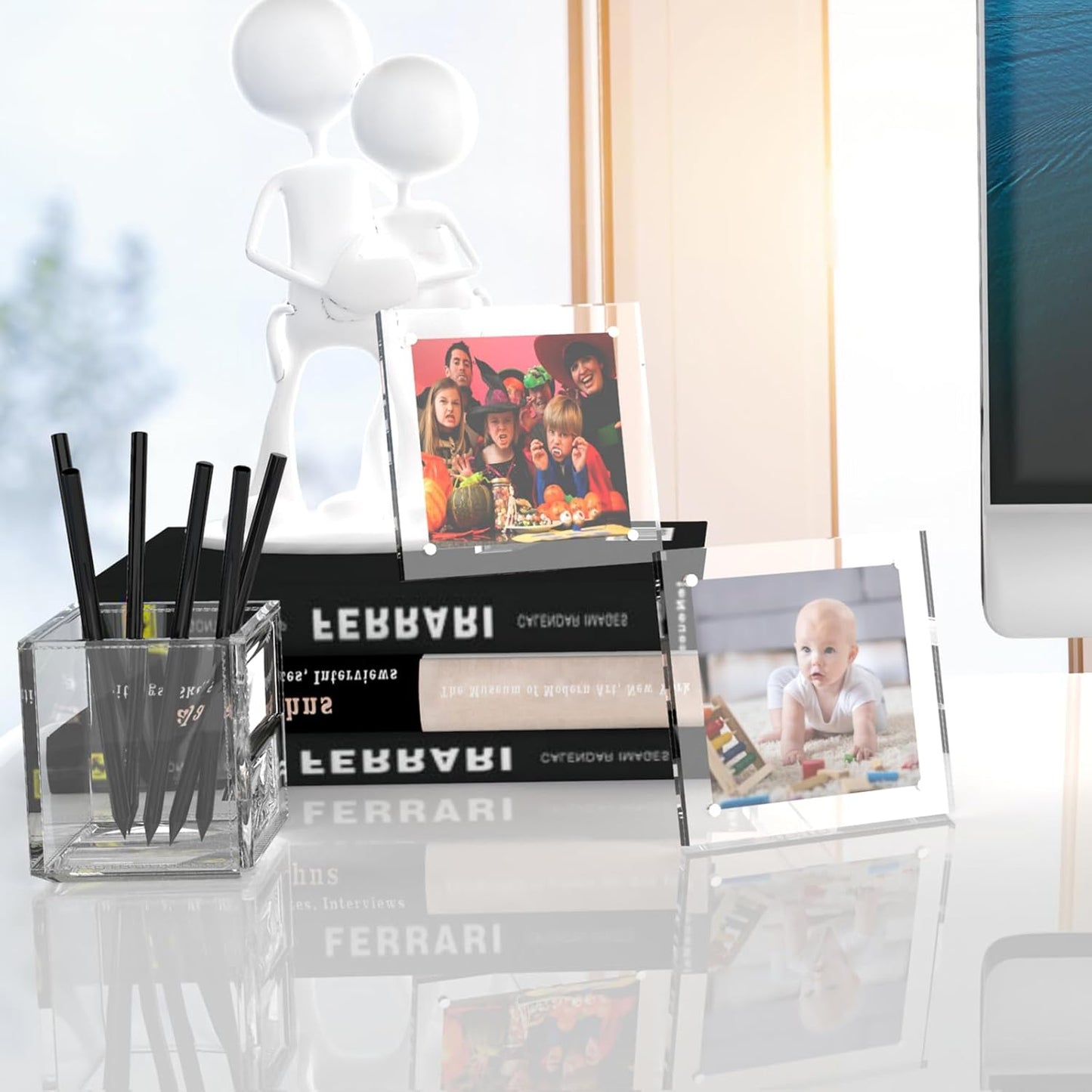 HELPLEX Picture Frames, 1 Pack 4x4 inch Acrylic Picture Frame Clear 4 x 4 Photo Frames Magnetic Picture Frames Ready for Tabletop Display, Effectively Protect Photos from Fading and Yellowing