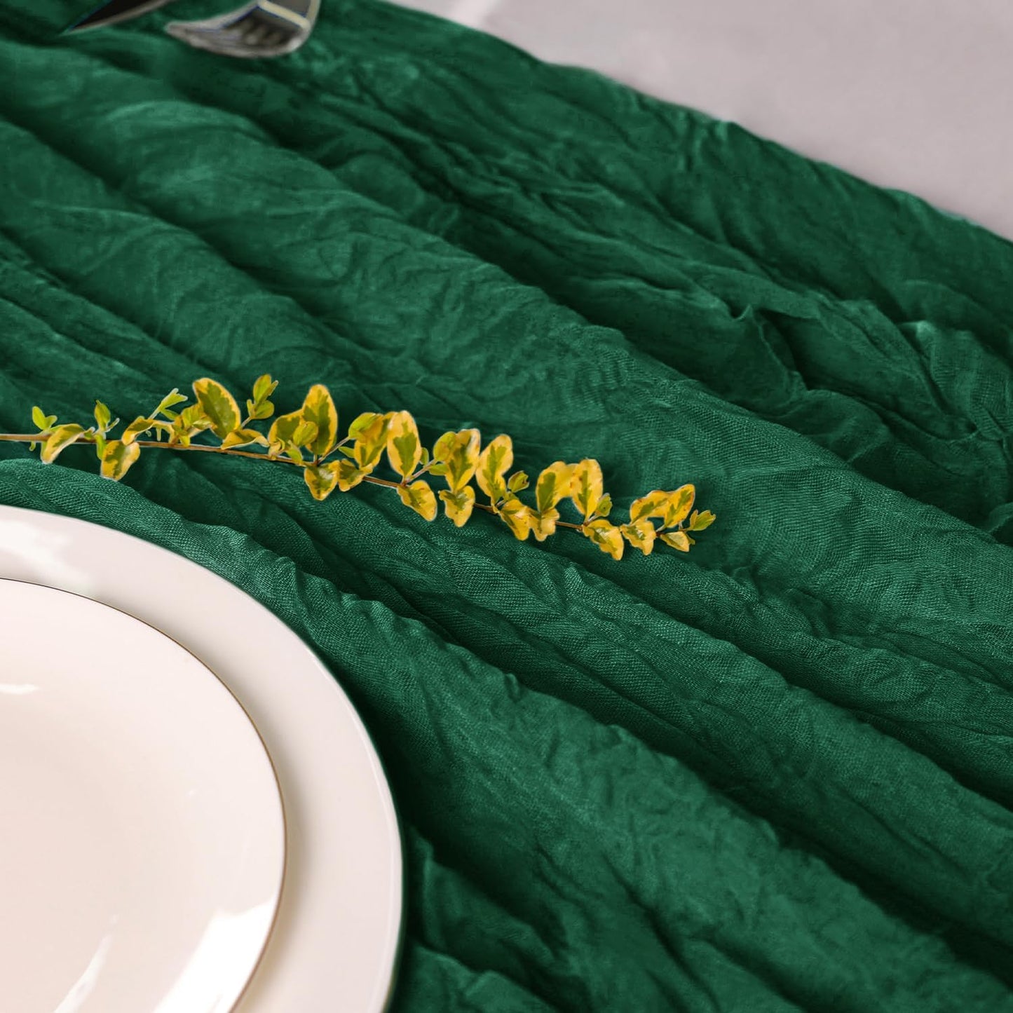 Hahuho Emerald Green Cheesecloth Table Runner 10ft, Gauze Boho Rustic Table Runners for Wedding Birthday Party Baby Shower Decorations（6 Pack , 35x120 Inches）