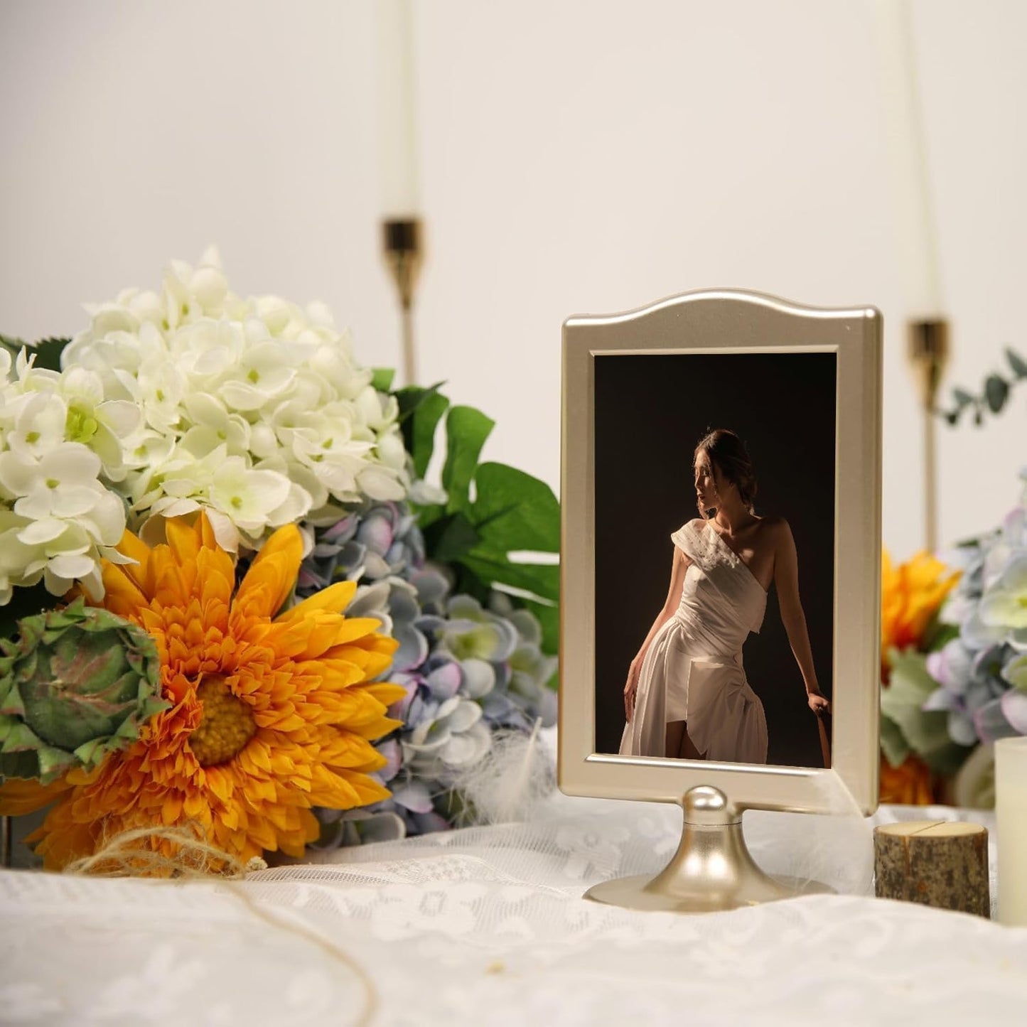 NahNah Double Sided Standing Picture Frames - (Gold, 4 Count) 4x6 Inch, Plastic Pedestal Photo Frame with Inserts and Base - 2 Sided Tabletop Vertical Display Frame for Wedding Table Bridal
