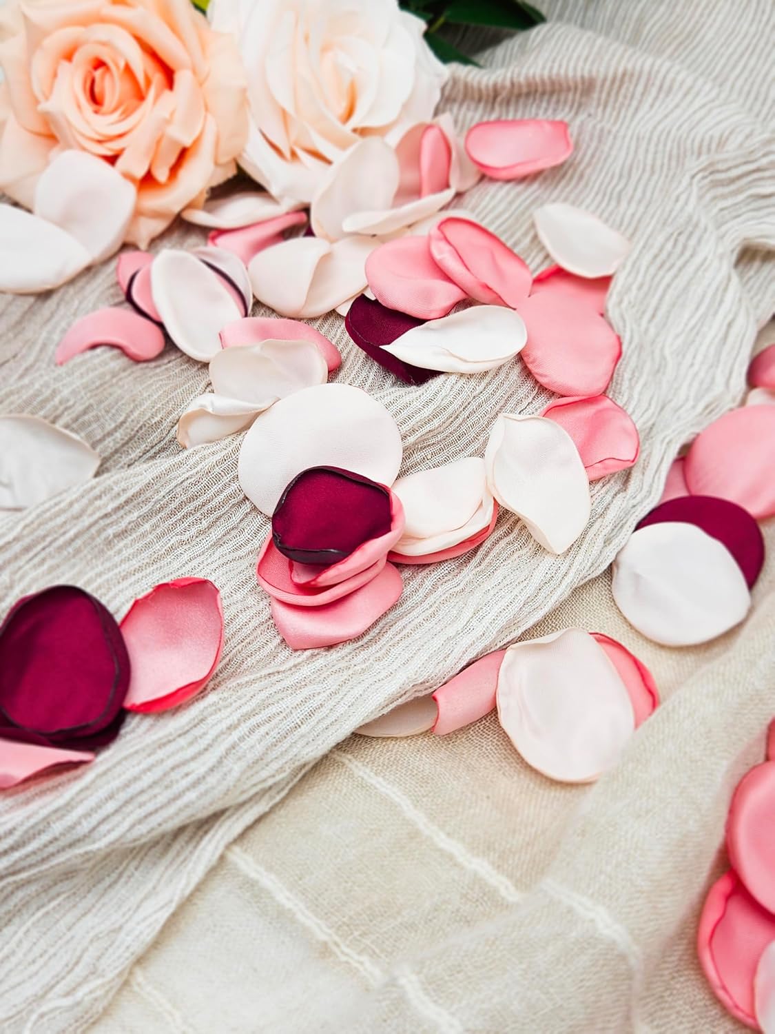 ZOOYOO 200Pcs Silk Rose Flower Petals For Valentine's Day,Wedding Flower GirlBasket,Aisle Scatter,Table Centerpieces,Romantic Night Decoration,3.5cm Each(Pink Series）