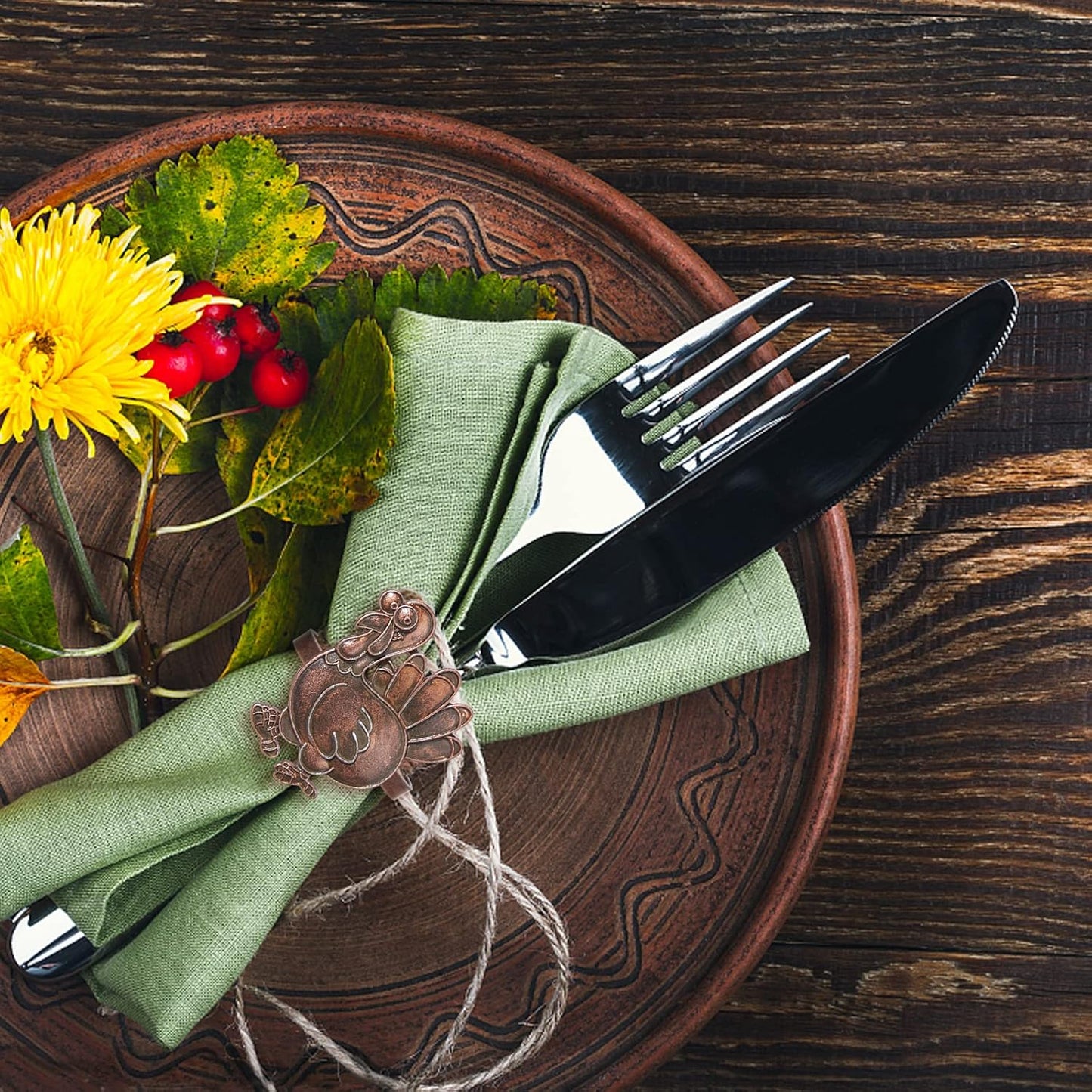 Halatool Thanksgiving Bronze Turkey Napkin Rings Set of 6, Funny Metal Festival Napkin Holders for Thanksgiving Weddings Holidays Gathering Dinner Party Decorations