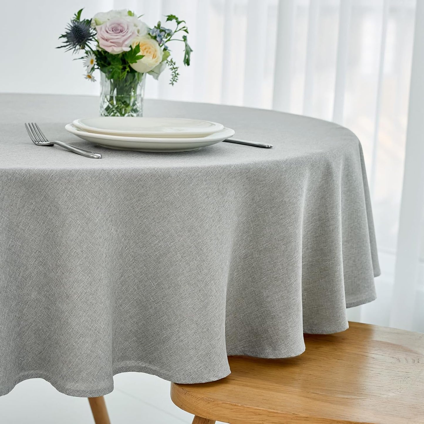 maxmill Linen Textured Tablecloth Spill-Proof Stainproof Wrinkle Free Washable Fabric Table Cloth for Circular Table Cover, Dining Room Buffet Banquet Party Holiday Dinner, Round 70 Inch Light Grey