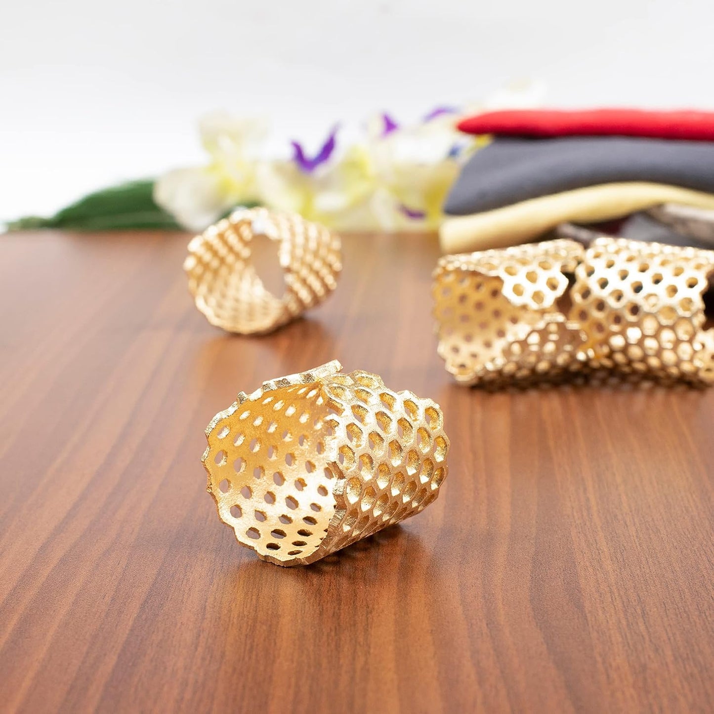 Gold Honeycomb Napkin Rings Set of 10 - Elegant Lightweight Metal Serviette Holders for Dining Table, Wedding, Party & Home Décor - CLEENTABLE