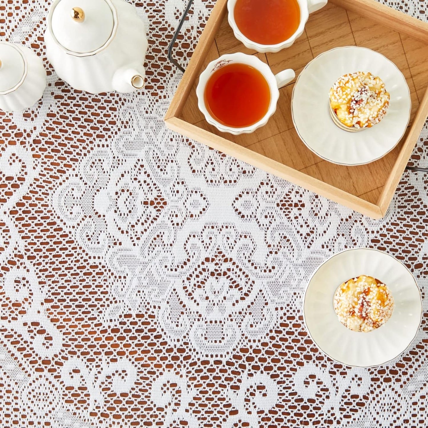 Juvale Round Lace Tablecloth - 59-Inch White Polyester - Scalloped Edge Circle Tablecloth with Floral Overlay & Vintage Decor for Wedding Receptions & Home (Pack of 2)
