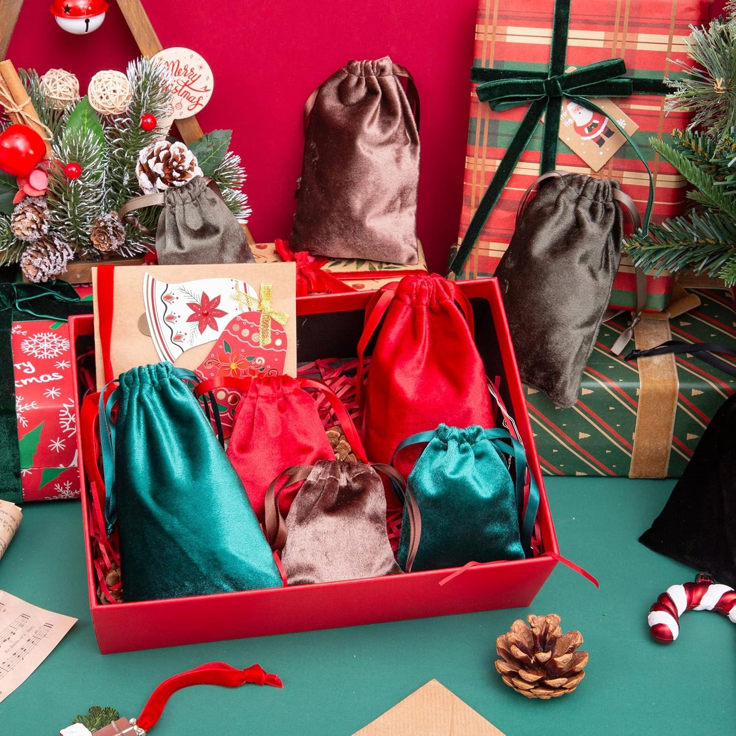 QIANF 12pcs Hunter Green Velvet Drawstring Bags 4x6 inches Velvet Cloth Small Gift Bags Jewelry Pouches for Storage Wedding Party Favor Christmas